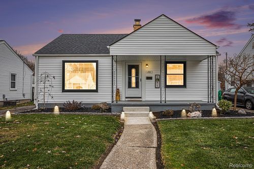 281 Draper Ave, Pontiac, MI, 48341-1810 | Card Image