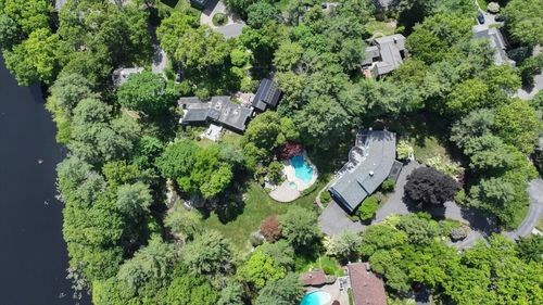 1 Grist Mill Ln, Hingham, MA, 02043-3372 | Card Image