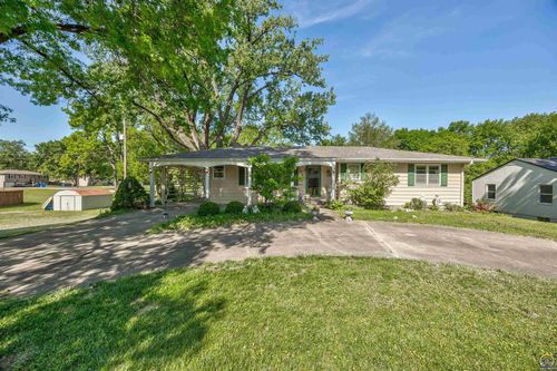 1020 S Delaware St, Tonganoxie, KS, 66086-9594 | Card Image