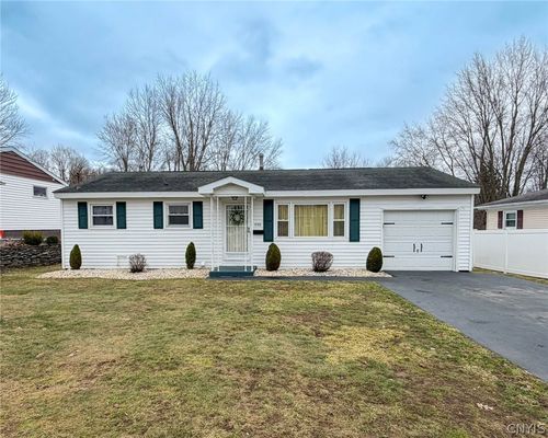 450 Lee Blvd, Utica, NY, 13502-1926 | Card Image