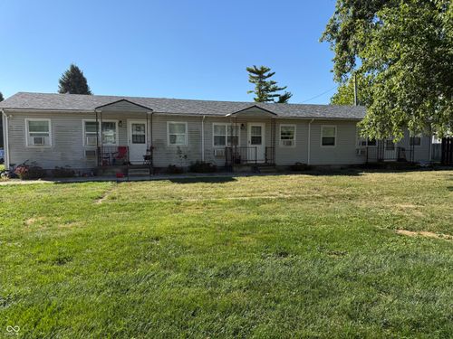 220 S Walnut St, Atlanta, IN, 46031-9642 | Card Image