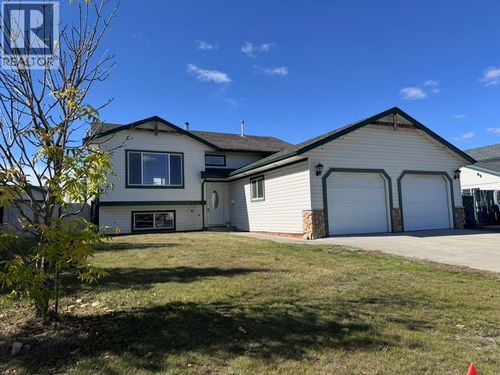 1832 Willowbrook Cres, Dawson Creek, BC, V1G2P9 | Card Image