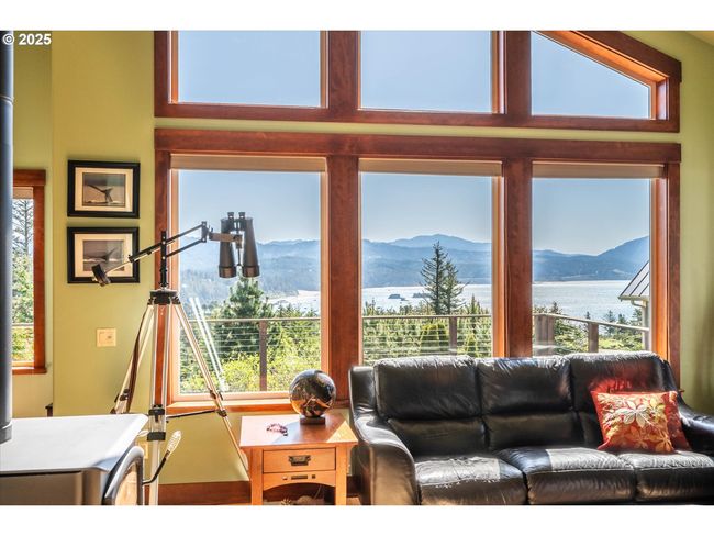 Living Room-View From | Image 7