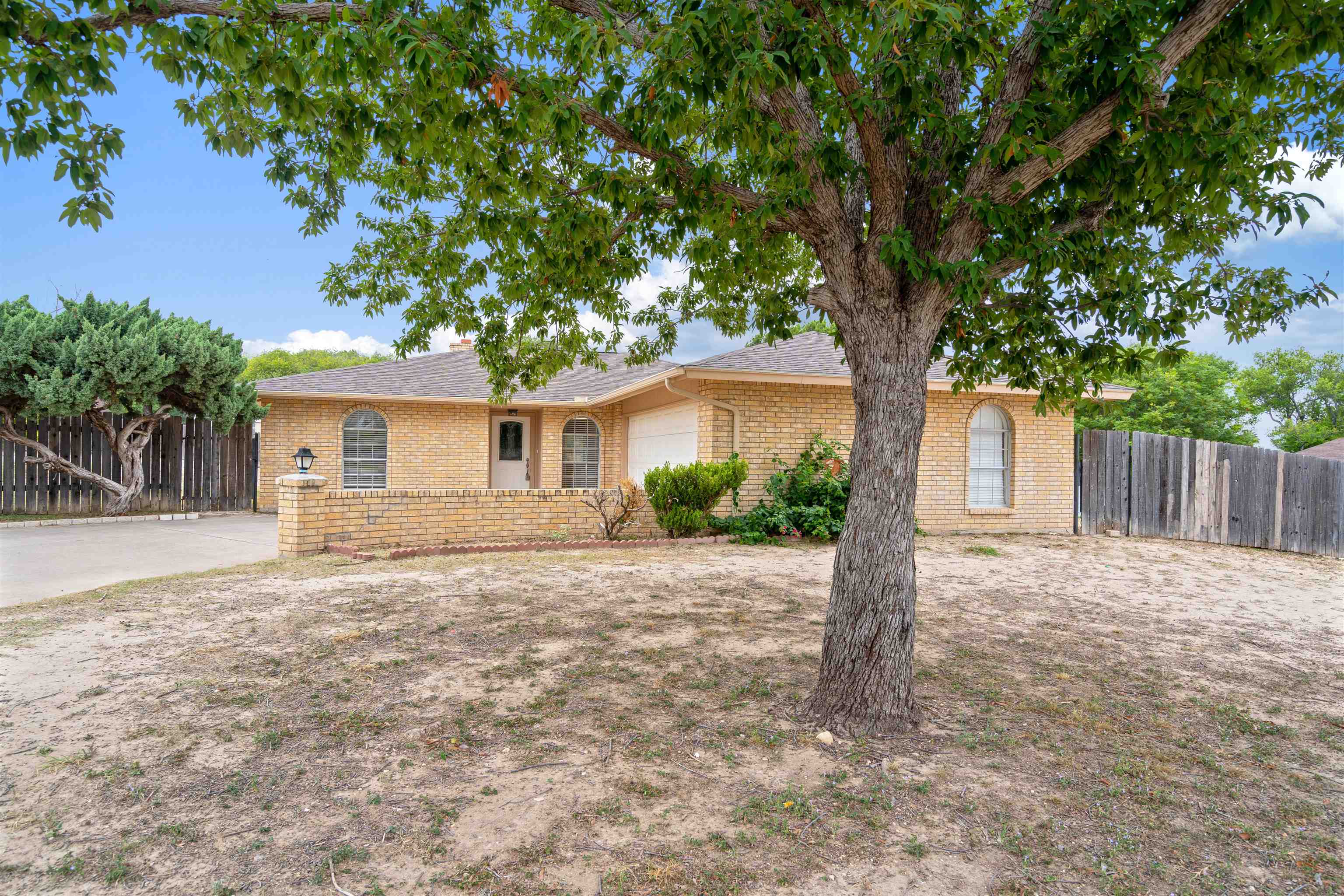 Residential in Del Rio 4