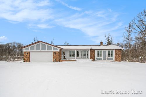 1370 Dolor Ln, Marne, MI, 49435-9613 | Card Image