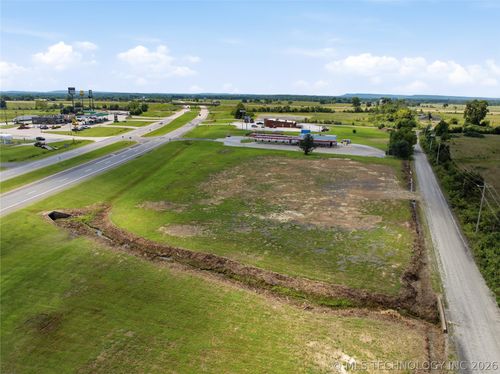 622 S Highway 2, Warner, OK, 74469-5504 | Card Image