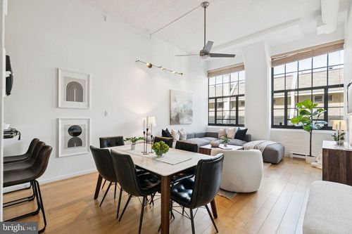 apt-318-2429 Locust St, PHILADELPHIA, PA, 19103-5558 | Card Image