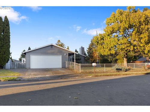 12816 Ne 37th St, Vancouver, WA, 98682-7624 | Card Image