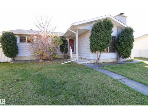 9527 151 Ave Nw, Edmonton, AB, T5E2R2 | Card Image