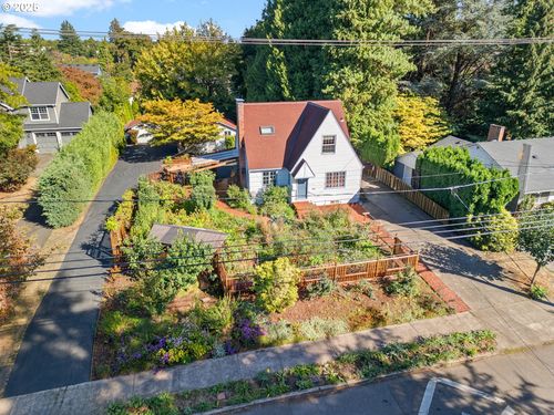 2138 Se 76th Ave, Portland, OR, 97215-4104 | Card Image