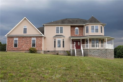 1221 Lingle Farm Rd, Lexington, NC, 27295-8246 | Card Image
