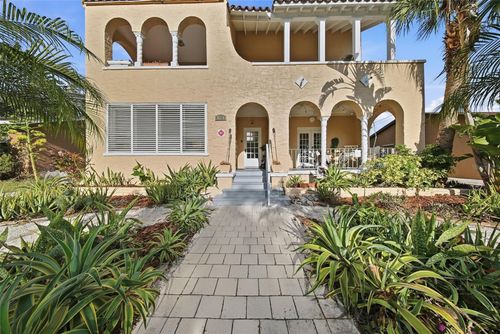 8334 Diagonal Rd N, ST PETERSBURG, FL, 33702-3727 | Card Image