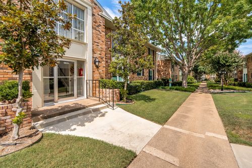 5833 E University Blvd, Dallas, TX, 75206-4615 | Card Image