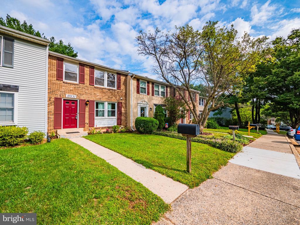 Buhrstone Dr, Gaithersburg, MD 20886