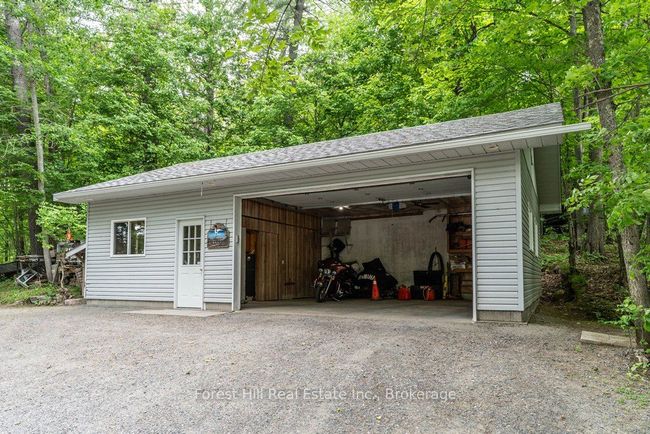 1131 Buckslide Rd, House other with 3 bedrooms, 1 bathrooms and 6 parking in Algonquin Highlands ON | Image 9
