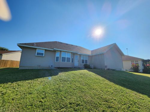 1202 Woodland, Monett, MO, 65708 | Card Image