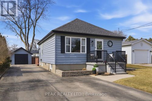 31 Willow Dr, Brantford, ON, N3R2W5 | Card Image