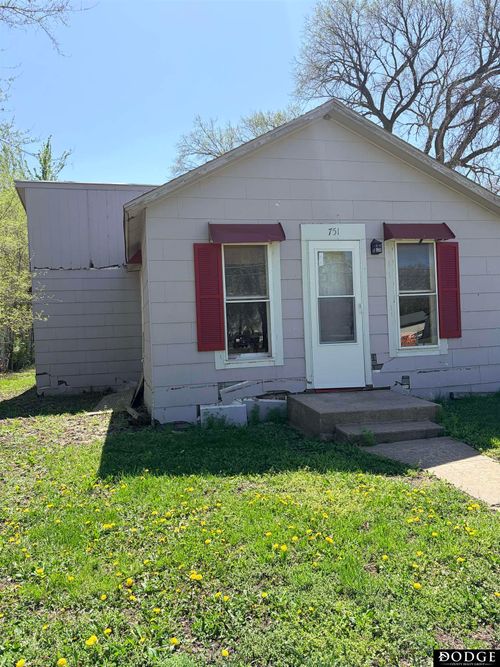 751 W South Street, Fremont, NE, 68025 | Card Image