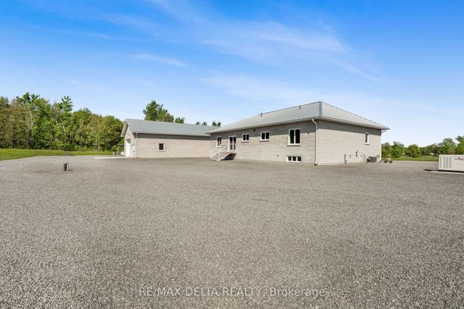 2030 Labonte St, House other with 3 bedrooms, 3 bathrooms and 15 parking in Clarence Creek ON | Image 31