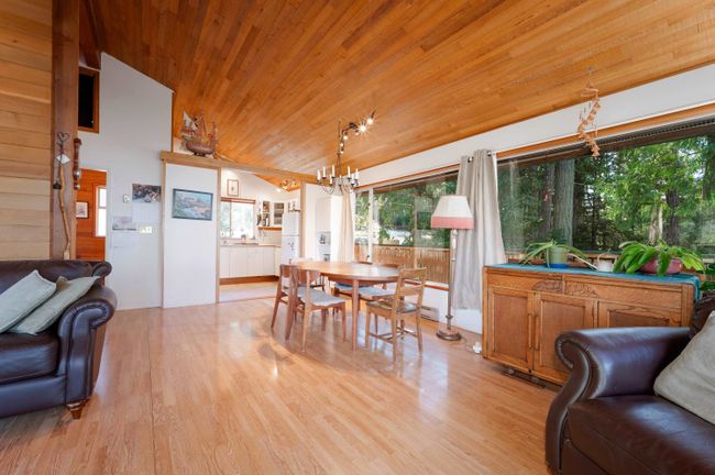 162 Spinnaker Drive, House other with 3 bedrooms, 2 bathrooms and 4 parking in Mayne Island BC | Image 5