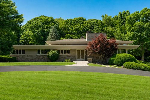 6725 Brook Road, Caledonia, WI, 53126 | Card Image