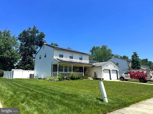 17 Erindale Dr, MARLTON, NJ, 08053-2403 | Card Image