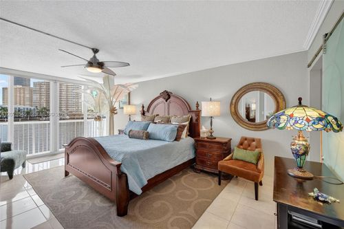 205-121 Golden Isles Dr, Hallandale Beach, FL, 33009-5887 | Card Image