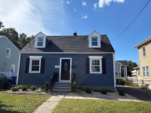 16 Oakwood Pl, North Brunswick, NJ, 08902-2353 | Card Image