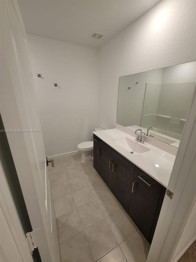 607 Ne 4 Th St, House other with 5 bedrooms, 3 bathrooms and null parking in Florida City FL | Image 11