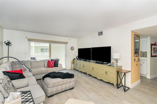 Luxury vinyl plank floors | Image 4