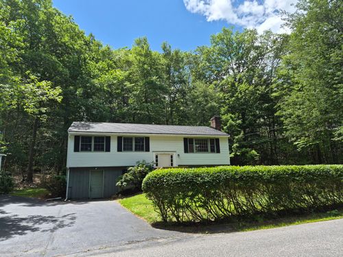 31 Clay Hill Rd, Cape Neddick, ME, 03902-7901 | Card Image