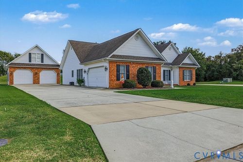 200 Lighthouse Pointe, North Prince George, VA, 23860-8201 | Card Image