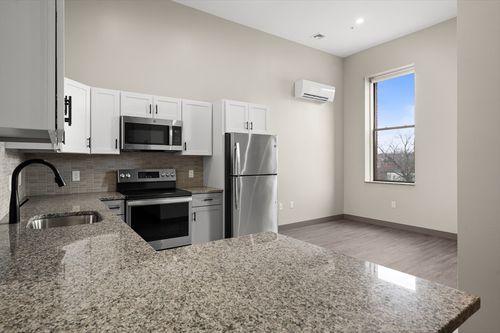 303-26 Broadway, Haverhill, MA, 01832-4757 | Card Image