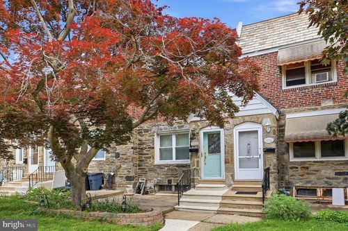 110 Academy Ln, UPPER DARBY, PA, 19082-1302 | Card Image