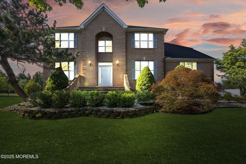 68 Stevenson Dr, Marlboro, NJ, 07746-2725 | Card Image