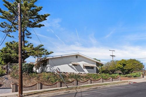 1703 Pescadores Ave, San Pedro, CA, 90732-4239 | Card Image