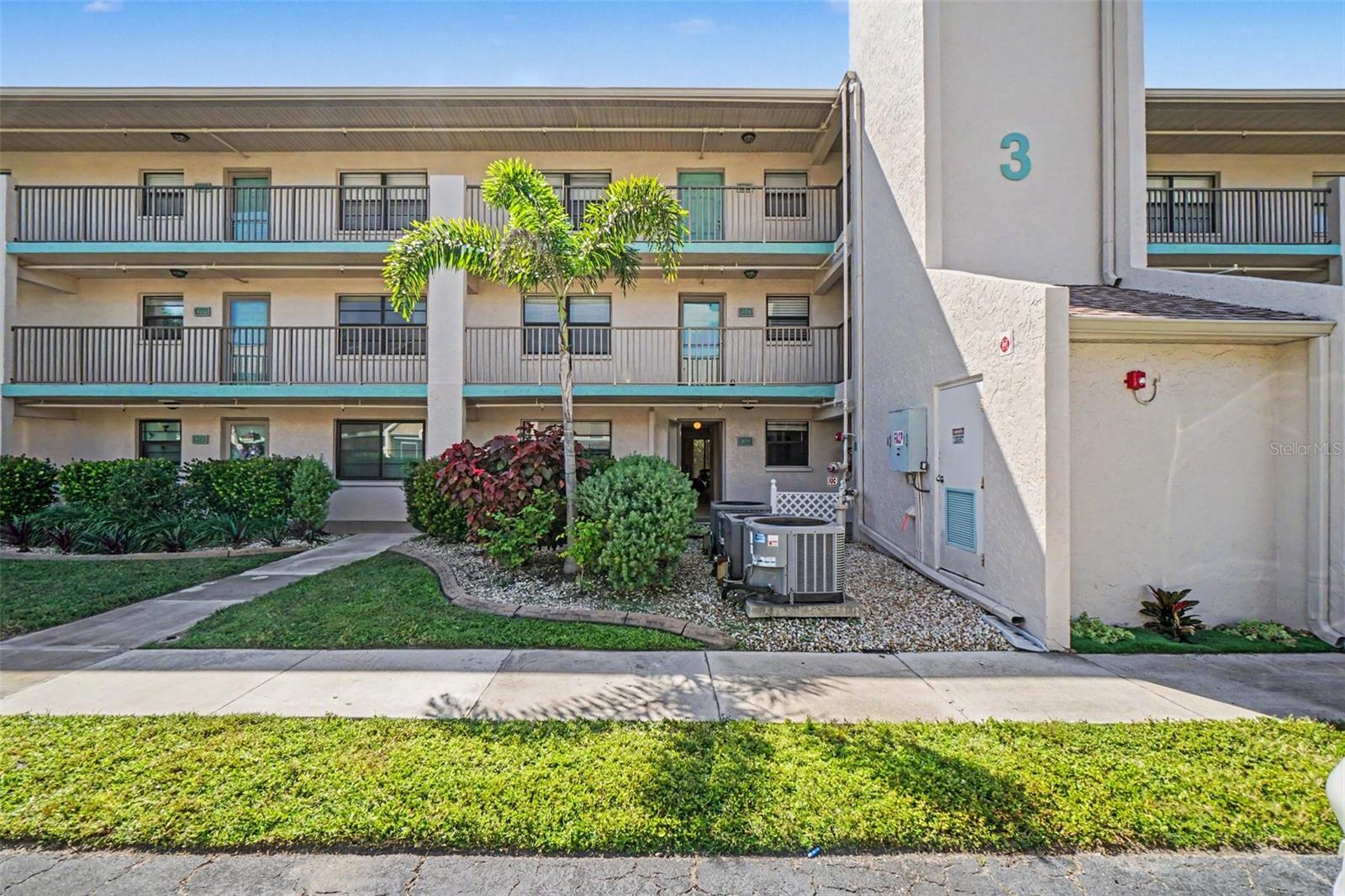 Residential in PUNTA GORDA 4