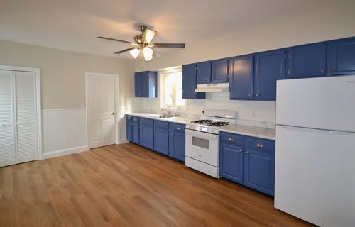 2-76 Brown St, Waltham, MA, 02453 | Card Image