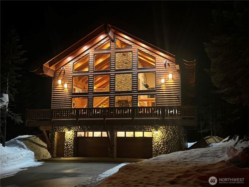 27 Alpental Strasse, Snoqualmie Pass, WA, 98068-5103 | Card Image