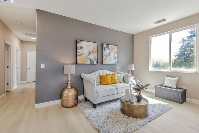113 Silver Bell Way, House other with 5 bedrooms, 3 bathrooms and 2 parking in Oakley CA | Image 10