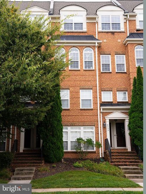 9558 Walker Way, MANASSAS PARK, VA, 20111-3087 | Card Image