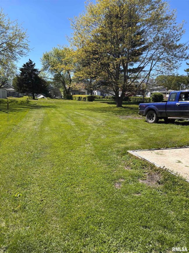 451 S Grove St, House other with 3 bedrooms, 2 bathrooms and null parking in Kewanee IL | Image 16
