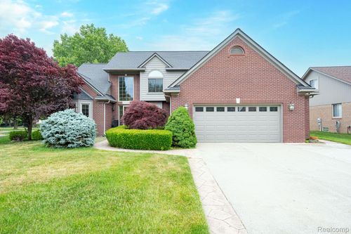 47248 Malburg Way Drive, Macomb Township, MI, 48044 | Card Image