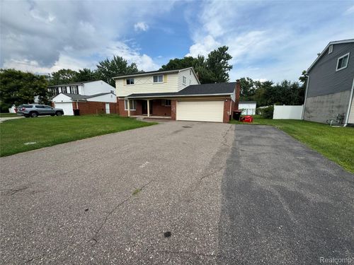 28240 Lahser Rd, Southfield, MI, 48034-4756 | Card Image