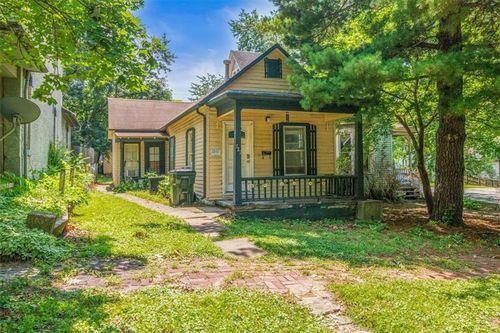 721 Olive St, Leavenworth, KS, 66048-2552 | Card Image