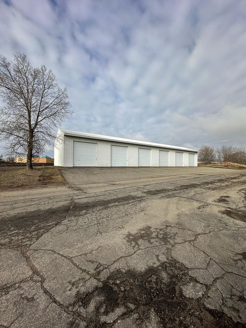 305 Np Rd, Detroit Lakes, MN, 56501 | Card Image