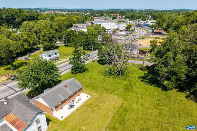 1321 E Main St, House other with 3 bedrooms, 1 bathrooms and null parking in WAYNESBORO VA | Image 35