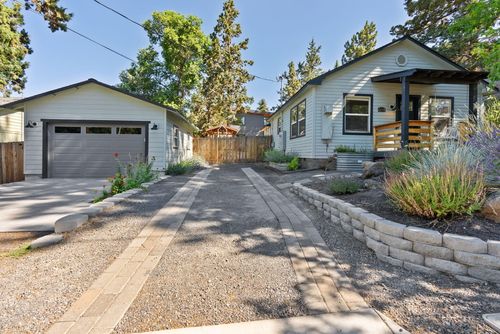 664 Ne Quimby Ave, Bend, OR, 97701-4015 | Card Image