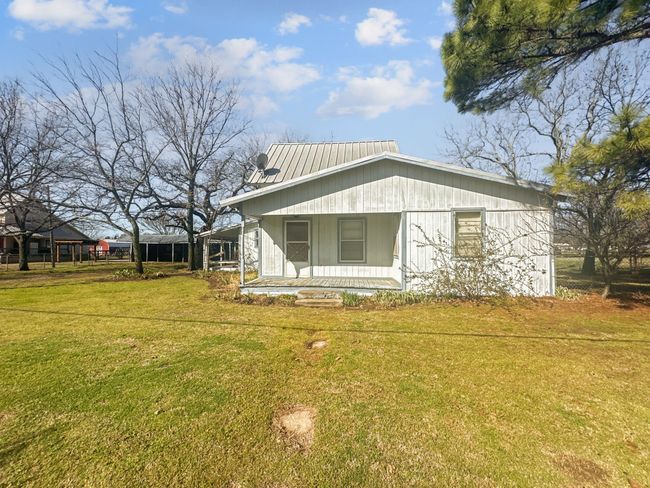13023 Big Indian Rd, House other with 2 bedrooms, 2 bathrooms and null parking in Callisburg TX | Image 4