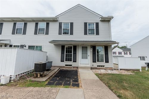 39c-6553 Engle Rd, Brook Park, OH, 44142-3506 | Card Image